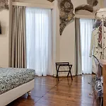 Guicciardini 24 Πανσιόν